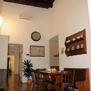 Bed & Breakfast Pietrasanta Lt, Naples