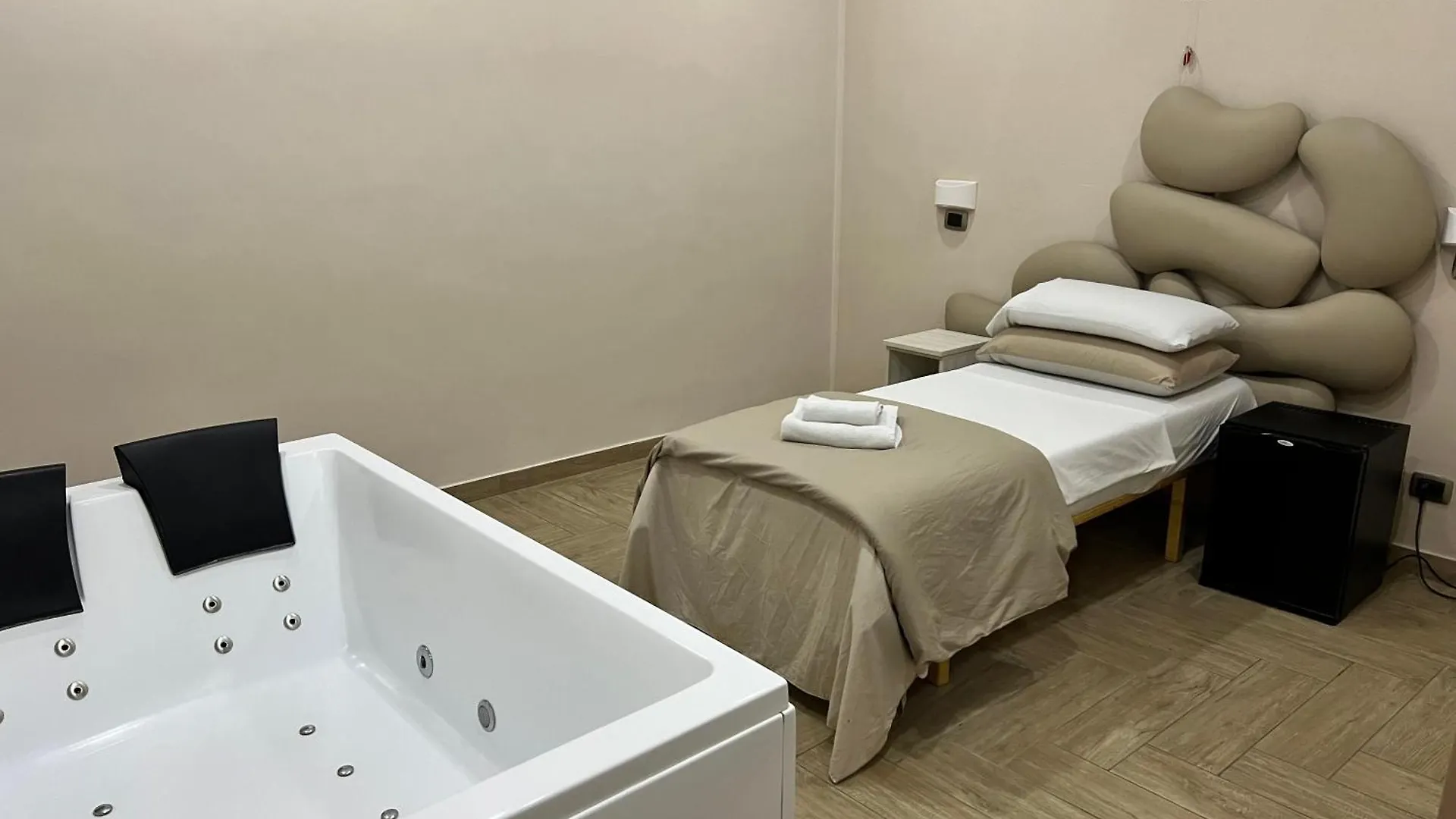 B&B Alloggio Maria Naples 3*,  Italy